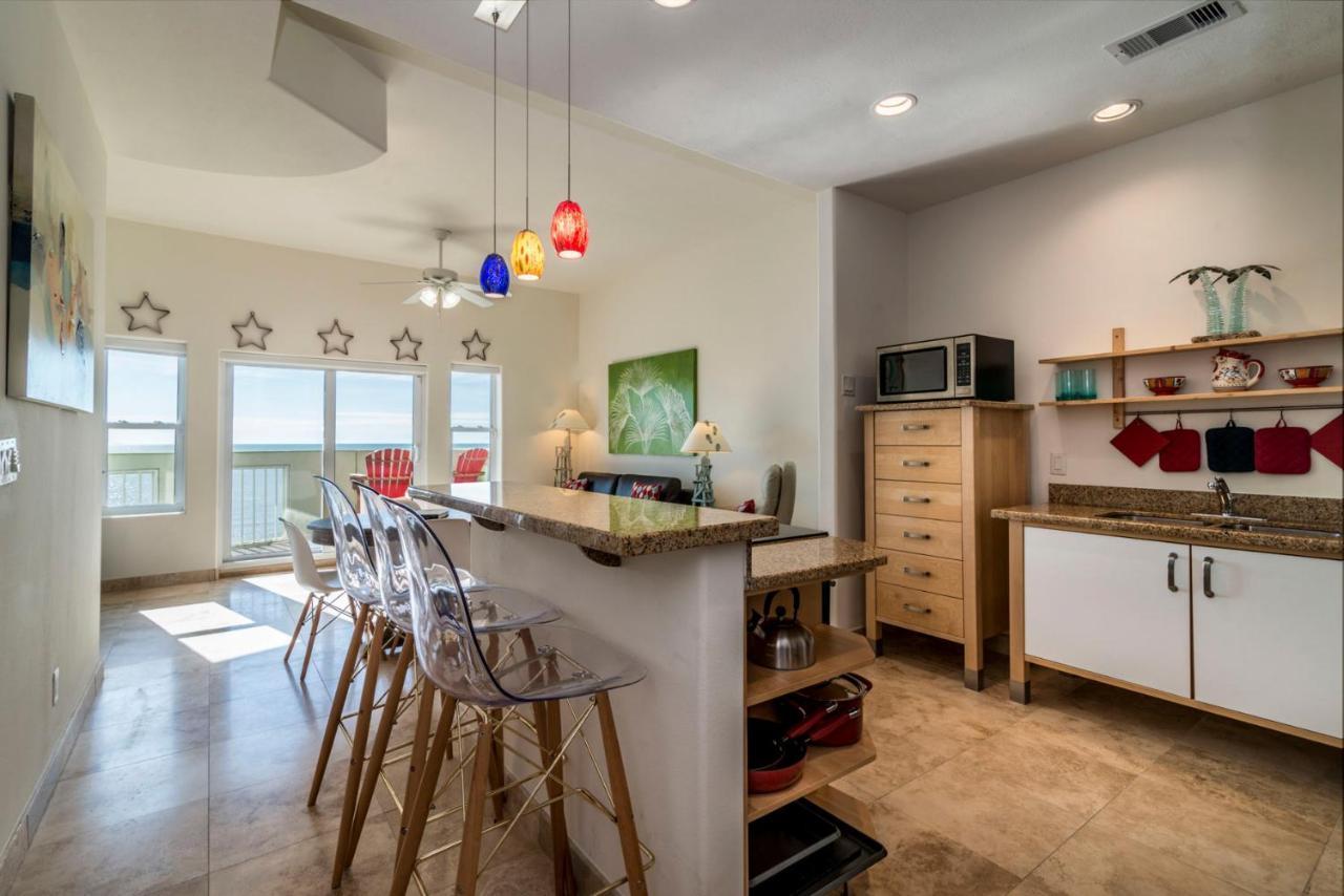 Sea Deuce By The Ocean Apartment Galveston Exterior photo