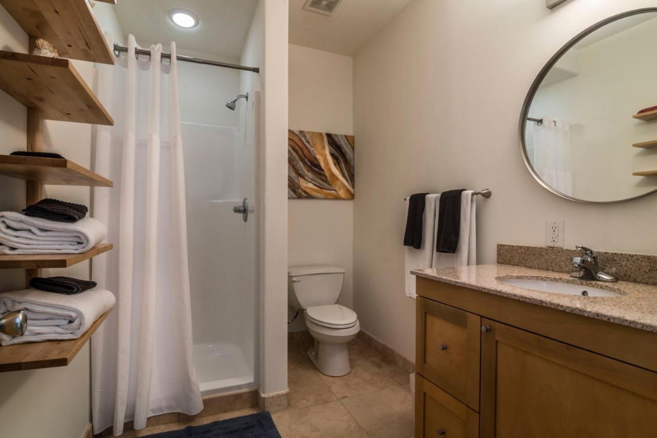 Sea Deuce By The Ocean Apartment Galveston Exterior photo