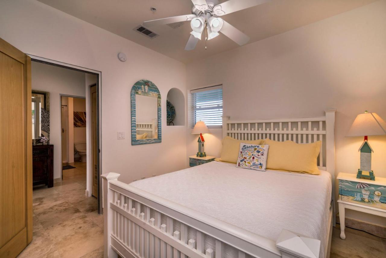 Sea Deuce By The Ocean Apartment Galveston Exterior photo
